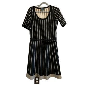 Gabby Skye Sweater Dress Excellent Condition size 2x cream/black